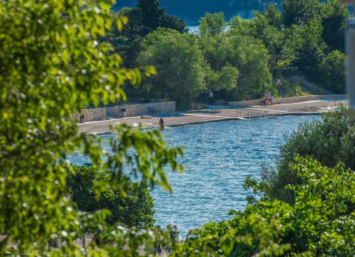 Apartmani Mlinar9 #2 Gornji Karin Esterno foto